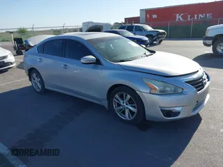 2013 Nissan Altima SV with VIN 1N4AL3AP1DN504161, listed as a IAAI auction lot 42253029 with 170,510 mi miles and . Bid and sale history available at DreamBid. Image 1.