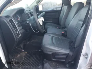 2013 Ram 1500 Tradesman z VIN 1C6RR6FG3DS711410, wystawiony jako Copart lot #50556485 z przebiegiem 123 478 mil mil oraz Szkoda całkowita • Salvage title. Historia ofert i sprzedaży dostępna na DreamBid. Obrazek 7.