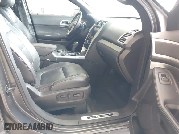 2015 Ford Explorer Sport z VIN 1FM5K8GT8FGC37667, wystawiony jako IAAI lot #42782439 z przebiegiem 155 662 mil mil oraz . Historia ofert i sprzedaży dostępna na DreamBid. Obrazek 5.