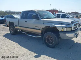 1998 Dodge Ram 1500 with VIN 3B7HF13Z2WG139147, listed as a IAAI auction lot 41874837 with 206,292 mi miles. Bid and sale history available at carsss.com. Image 1.