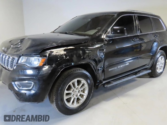 2018 Jeep Grand Cherokee Laredo E with VIN 1C4RJEAG0JC513620, listed as a Copart auction lot 63520735 with 67,654 mi miles and Clean title. Bid and sale history available at DreamBid. Image 2.