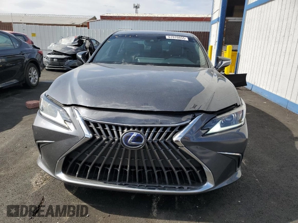 2022 Lexus ES 300h with VIN 58ADA1C17NU017617, listed as a Copart auction lot 61970855 with 16,988 mi miles and Salvage title. Bid and sale history available at DreamBid. Image 5.