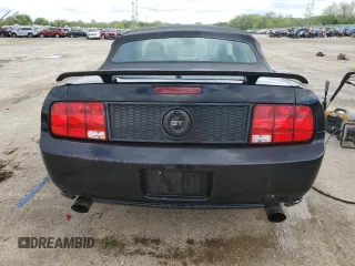 2007 Ford Mustang GT Deluxe z VIN 1ZVFT85H275252373, wystawiony jako Copart lot #55579065 z przebiegiem 125 941 mil mil oraz Szkoda całkowita • Salvage title. Historia ofert i sprzedaży dostępna na DreamBid. Obrazek 6.
