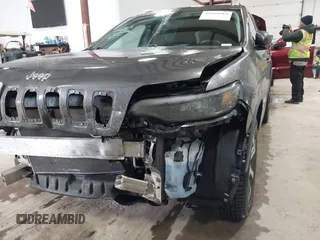2019 Jeep Cherokee Limited with VIN 1C4PJMDX7KD282692, listed as a IAAI auction lot 41660914 with 64,955 mi miles and . Bid and sale history available at carsss.com. Image 6.