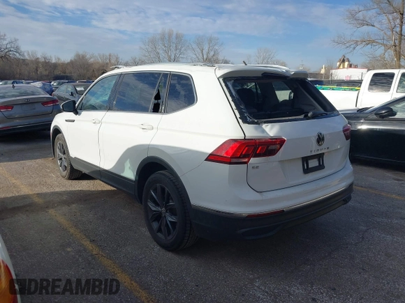 2022 Volkswagen Tiguan SE with VIN 3VV3B7AX9NM076592, listed as a IAAI auction lot 41816250 with 52,688 mi miles and . Bid and sale history available at DreamBid. Image 3.