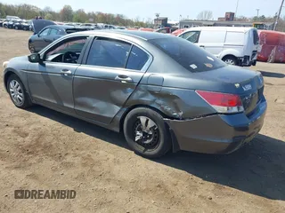2010 Honda Accord LX z VIN 1HGCP2F33AA028023, wystawiony jako IAAI lot #42079684 z przebiegiem 183 891 mil mil oraz . Historia ofert i sprzedaży dostępna na DreamBid. Obrazek 3.