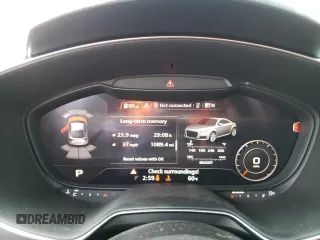 2017 Audi TTS z VIN TRUC1AFV7H1006179, wystawiony jako Copart lot #44790463 z przebiegiem Nie podano mil oraz . Historia ofert i sprzedaży dostępna na DreamBid. Obrazek 9.