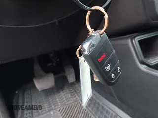 2018 Jeep Renegade Altitude с VIN ZACCJABB6JPH23913, выставлен на аукционе IAAI как лот 42439183 с пробегом 58 017 миль миль и . История ставок и продаж доступна на DreamBid. Изображение 11.