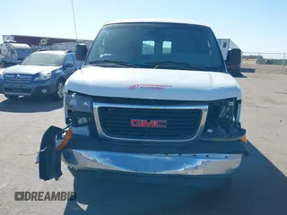2017 GMC Savana Cargo Van with VIN 1GTW7AFF3H1906737, listed as a IAAI auction lot 40511351 with 98,559 mi miles. Bid and sale history available at carsss.com. Image 6.