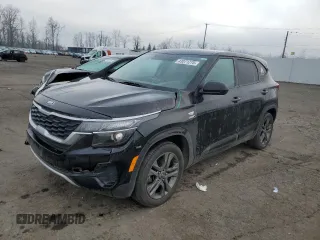 2021 Kia Seltos LX with VIN KNDEPCAA3M7094589, listed as a Copart auction lot 43071275 with 51,213 mi miles and Salvage Title. Bid and sale history available at carsss.com. Image 1.