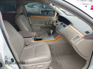 2007 Toyota Avalon XL with VIN 4T1BK36B67U245980, listed as a IAAI auction lot 42093193 with 272,108 mi miles. Bid and sale history available at carsss.com. Image 5.