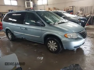 2006 Chrysler Town & Country LWB Touring with VIN 2A4GP54L86R647363, listed as a IAAI auction lot 41931149 with 229,395 mi miles. Bid and sale history available at carsss.com. Image 1.