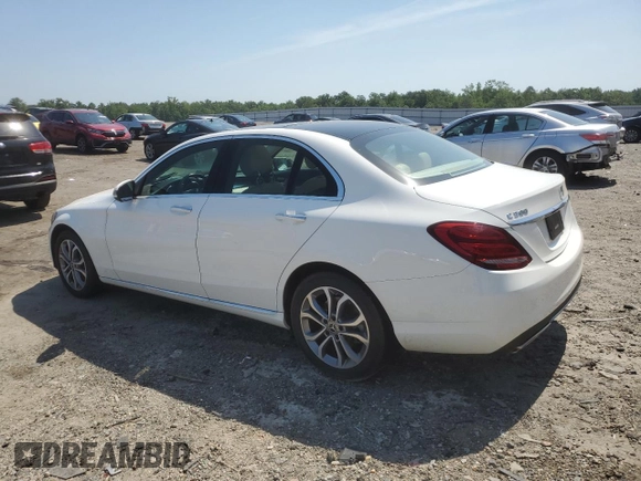 2017 Mercedes-Benz C 300 z VIN 55SWF4KB9HU220182, wystawiony jako Copart lot #62109395 z przebiegiem Nie podano mil oraz Szkoda całkowita • Salvage title. Historia ofert i sprzedaży dostępna na DreamBid. Obrazek 2.