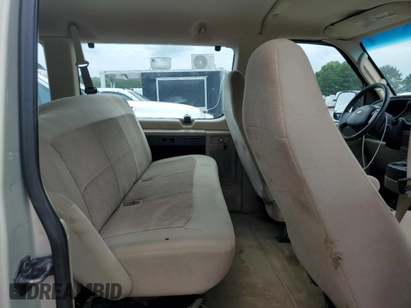 2006 Ford Econoline Passenger XL with VIN 1FBNE31L16HB32734, listed as a Copart auction lot 61421825 with 204,661 mi miles and Clean title. Bid and sale history available at DreamBid. Image 11.