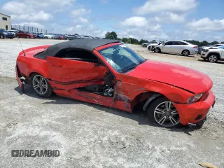 2011 Ford Mustang V6 z VIN 1ZVBP8EM4B5115461, wystawiony jako Copart lot #59900715 z przebiegiem Nie podano mil oraz Szkoda całkowita • Salvage title. Historia ofert i sprzedaży dostępna na DreamBid. Obrazek 4.