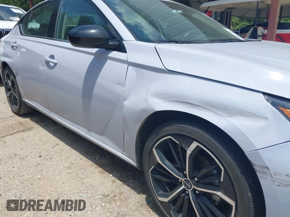 2024 Nissan Altima SR with VIN 1N4BL4CV5RN431650, listed as a IAAI auction lot 42760050 with 24,810 mi miles and . Bid and sale history available at DreamBid. Image 6.