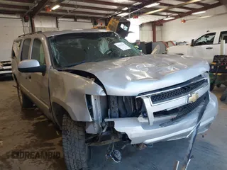 2008 Chevrolet Suburban LTZ with VIN 1GNFK16338J186822, listed as a IAAI auction lot 42167245 with 202,482 mi miles and . Bid and sale history available at DreamBid. Image 1.