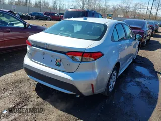 2022 Toyota Corolla LE with VIN 5YFEPMAE7NP275266, listed as a IAAI auction lot 41817242 with 96,399 mi miles. Bid and sale history available at carsss.com. Image 4.