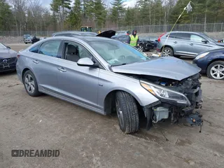 2016 Hyundai Sonata Hybrid Limited with VIN KMHE34L19GA009305, listed as a IAAI auction lot 42039182 with 145,512 mi miles. Bid and sale history available at carsss.com. Image 1.