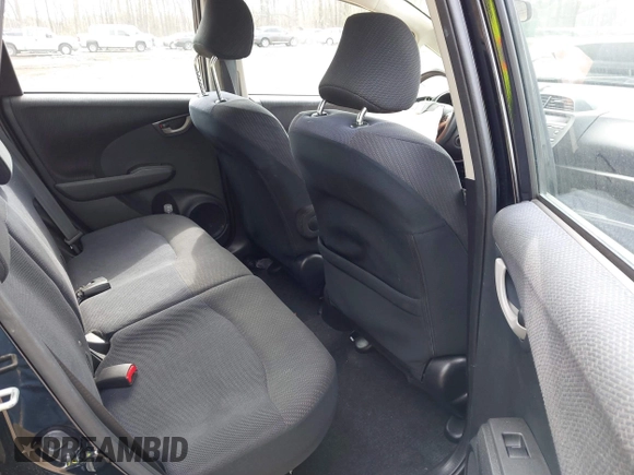 2013 Honda Fit Sport with VIN JHMGE8H59DC046377, listed as a IAAI auction lot 41921693 with 89,704 mi miles. Bid and sale history available at carsss.com. Image 8.