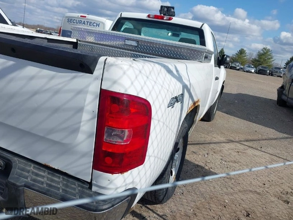 2013 Chevrolet Silverado 1500 Work Truck with VIN 1GCNKPEX2DZ131236, listed as a IAAI auction lot 41863737 with 155,225 mi miles. Bid and sale history available at carsss.com. Image 4.