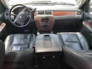 2008 Chevrolet Tahoe 3LT z VIN 1GNFK13078J175980, wystawiony jako Copart lot #59891595 z przebiegiem 234 081 mil mil oraz Czysty tytuł • Clean title. Historia ofert i sprzedaży dostępna na DreamBid. Obrazek 8.