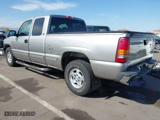 2000 Chevrolet Silverado 1500 LS with VIN 2GCEK19T0Y1205109, listed as a IAAI auction lot 41999548 with 159,571 mi miles. Bid and sale history available at carsss.com. Image 3.