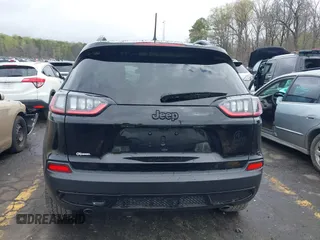 2022 Jeep Cherokee X z VIN 1C4PJMCXXND537681, wystawiony jako IAAI lot #41854831 z przebiegiem 26 685 mil mil oraz . Historia ofert i sprzedaży dostępna na DreamBid. Obrazek 16.