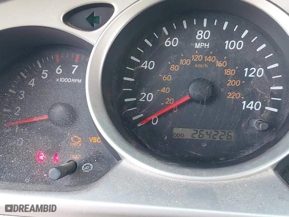 2006 Toyota Highlander with VIN JTEGP21AX60100267, listed as a IAAI auction lot 41440993 with 264,226 mi miles. Bid and sale history available at carsss.com. Image 7.
