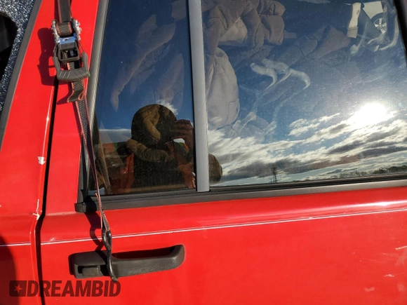 1994 Jeep Grand Cherokee Laredo с VIN 1J4GZ58S1RC119463, выставлен на аукционе Copart как лот 48240315 с пробегом 126 826 миль миль и Списание • Salvage title. История ставок и продаж доступна на DreamBid. Изображение 11.