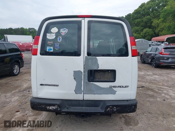 2006 Chevrolet Express Cargo with VIN 1GCFG15X261206862, listed as a IAAI auction lot 42170725 with 327,261 mi miles and . Bid and sale history available at DreamBid. Image 17.