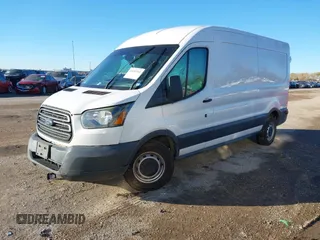 2017 Ford Transit z VIN 1FTYR2CMXHKA39469, wystawiony jako IAAI lot #41052341 z przebiegiem 153 613 mil mil oraz . Historia ofert i sprzedaży dostępna na DreamBid. Obrazek 17.