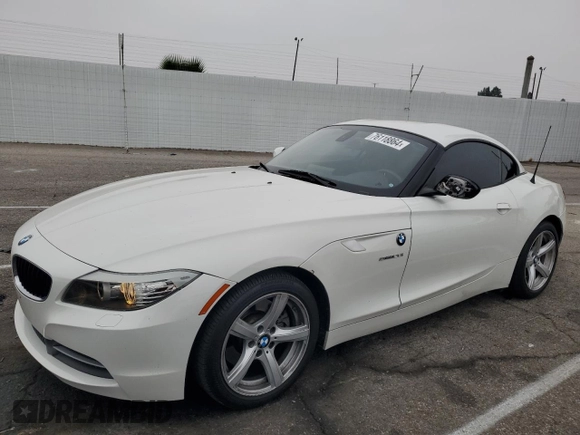 2013 BMW Z4 sDrive28i with VIN WBALL5C5XDJ104078, listed as a Copart auction lot 76118864 with 103,587 mi miles and Salvage Title. Bid and sale history available at carsss.com. Image 1.