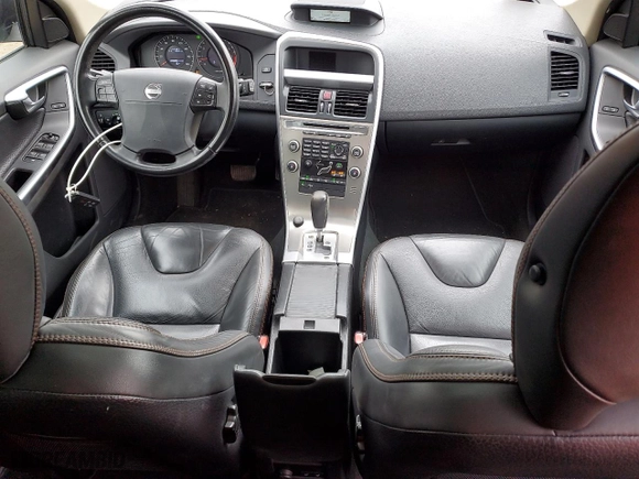 2010 Volvo XC60 3.2L with VIN YV4960DZ6A2122198, listed as a Copart auction lot 48197345 with 144,489 mi miles and Salvage Title. Bid and sale history available at carsss.com. Image 8.