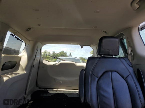 2017 Chrysler Pacifica Touring L with VIN 2C4RC1BG1HR539758, listed as a Copart auction lot 53117135 with 130,628 mi miles and Clean Title. Bid and sale history available at DreamBid. Image 10.