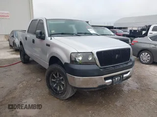 2008 Ford F-150 XL with VIN 1FTRW12W88FB86716, listed as a IAAI auction lot 42048047 with 197,224 mi miles. Bid and sale history available at carsss.com. Image 1.