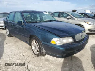 1998 Volvo S70 z VIN YV1LS5675W3511553, wystawiony jako Copart lot #75102454 z przebiegiem Nie podano mil oraz Szkody całkowita. Historia ofert i sprzedaży dostępna na DreamBid. Obrazek 4.