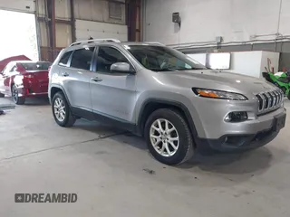 2017 Jeep Cherokee Latitude с VIN 1C4PJMCBXHW612358, выставлен на аукционе IAAI как лот 42611172 с пробегом 77 817 миль миль и . История ставок и продаж доступна на DreamBid. Изображение 1.