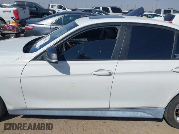 2014 BMW 3 Series 328i xDrive с VIN WBA3B5G55ENS07237, выставлен на аукционе IAAI как лот 41885237 с пробегом 100 288 миль миль и . История ставок и продаж доступна на DreamBid. Изображение 13.
