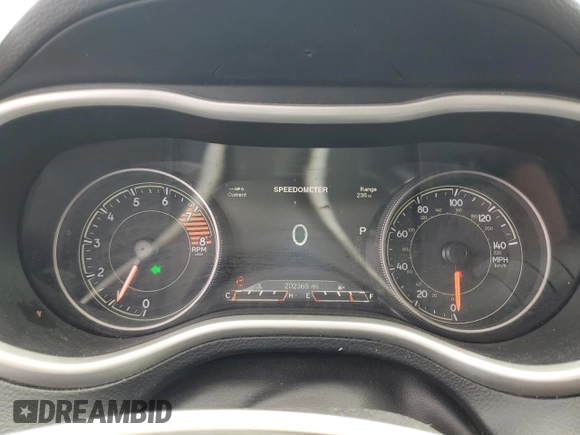 2017 Jeep Cherokee Trailhawk with VIN 1C4PJMBS8HW545440, listed as a Copart auction lot 61485375 with 202,369 mi miles and Clean title. Bid and sale history available at DreamBid. Image 9.