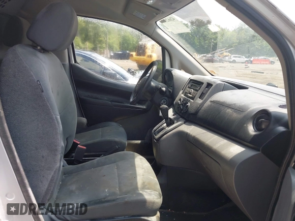 2013 Nissan NV200 SV with VIN 3N6CM0KN3DK697556, listed as a IAAI auction lot 42662915 with 204,889 mi miles and . Bid and sale history available at DreamBid. Image 5.
