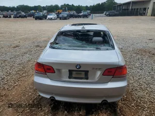 2009 BMW 3 Series 335i z VIN WBAWB73519P044563, wystawiony jako Copart lot #56112405 z przebiegiem 114 219 mil mil oraz Szkoda całkowita • Salvage title. Historia ofert i sprzedaży dostępna na DreamBid. Obrazek 6.