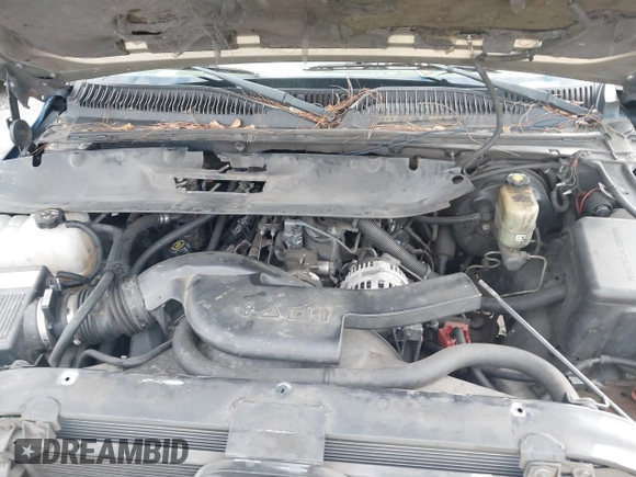 2002 Chevrolet Tahoe LS with VIN 1GNEC13V52R266615, listed as a IAAI auction lot 41519244 with 1 mi miles. Bid and sale history available at carsss.com. Image 10.
