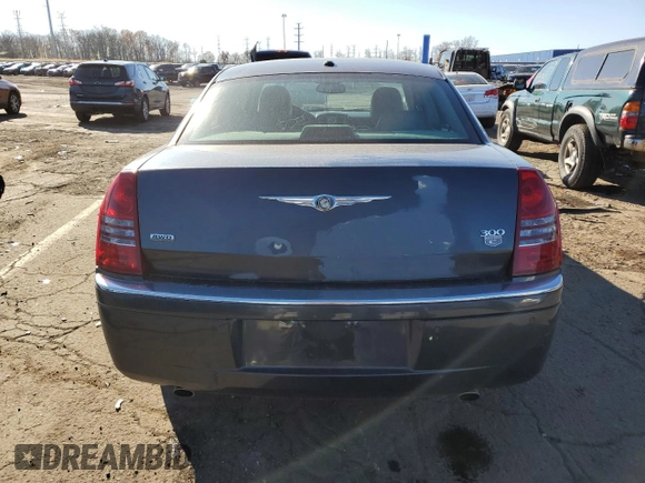 2007 Chrysler 300 C z VIN 2C3LK63H47H714753, wystawiony jako Copart lot #79659704 z przebiegiem 225 292 mil mil oraz Czysty tytuł • Clean title. Historia ofert i sprzedaży dostępna na DreamBid. Obrazek 6.