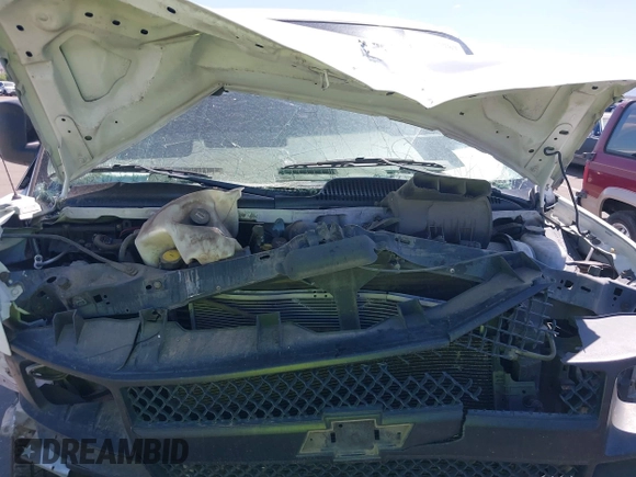 2005 Chevrolet Express Cargo with VIN 1GCFG15X151190930, listed as a IAAI auction lot 40196270 with Not provided miles and . Bid and sale history available at DreamBid. Image 10.