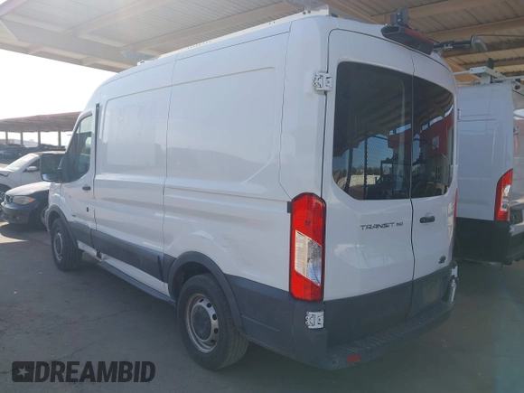 2018 Ford Transit with VIN 1FTYE1CM7JKB09229, listed as a IAAI auction lot 41851224 with 33,916 mi miles and . Bid and sale history available at DreamBid. Image 3.