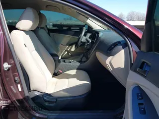 2013 Kia Optima LX z VIN 5XXGM4A7XDG241462, wystawiony jako IAAI lot #41774969 z przebiegiem 151 819 mil mil oraz . Historia ofert i sprzedaży dostępna na DreamBid. Obrazek 5.