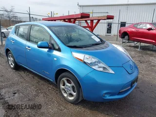 2011 Nissan LEAF SL-e with VIN JN1AZ0CP0BT009532, listed as a IAAI auction lot 41631314 with 83,541 mi miles. Bid and sale history available at carsss.com. Image 1.