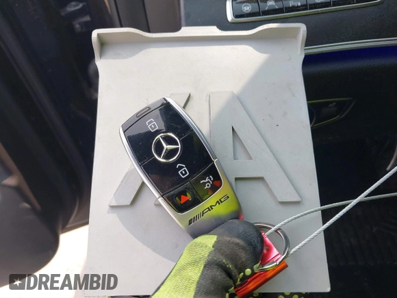 2019 Mercedes-Benz E 63 S AMG with VIN WDDZF8KB0KA534959, listed as a IAAI auction lot 42401507 with 61,356 mi miles and . Bid and sale history available at DreamBid. Image 11.