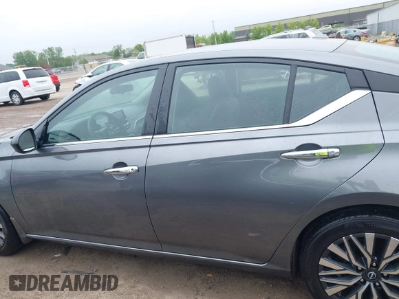 2024 Nissan Altima SV with VIN 1N4BL4DV8RN331363, listed as a IAAI auction lot 42423186 with 12,512 mi miles and . Bid and sale history available at DreamBid. Image 14.